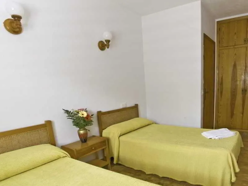 Ferienwohnung Typic Art Es Cana